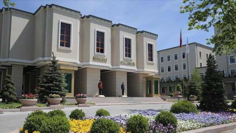 Turkey: 2 YPG/PKK terrorists turn themselves in Turkey: 2 YPG/PKK terrorists turn themselves in